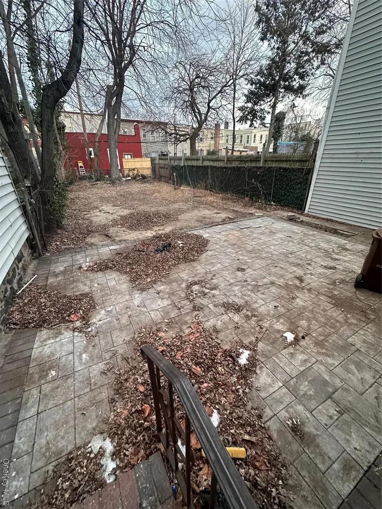 6063 54th Street Maspeth NY 11378