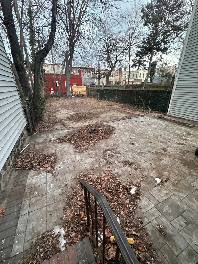 6063 54th Street Maspeth NY 11378