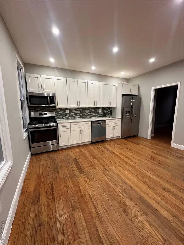 6063 54th Street Maspeth NY 11378