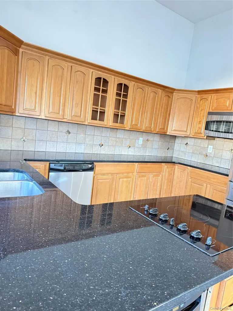 254 Park Avenue Freeport NY 11520