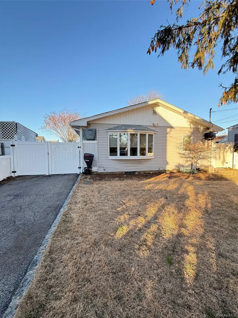 254 Park Avenue Freeport NY 11520