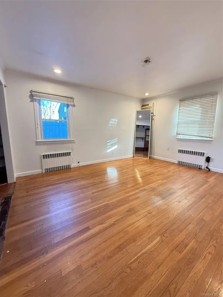 254 Park Avenue Freeport NY 11520