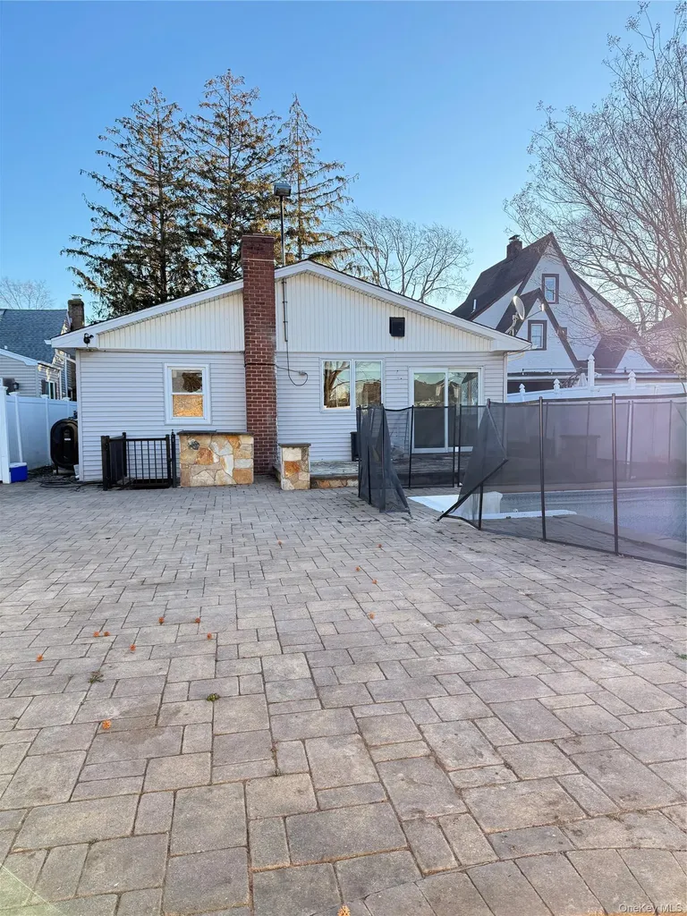 254 Park Avenue Freeport NY 11520