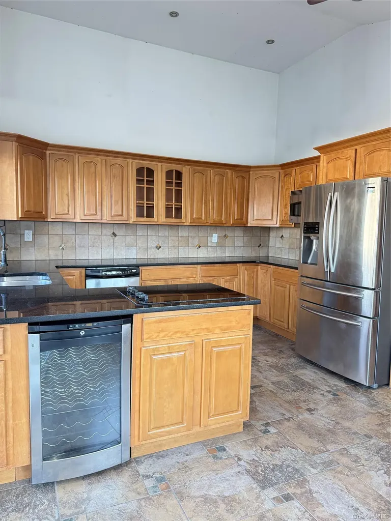 254 Park Avenue Freeport NY 11520