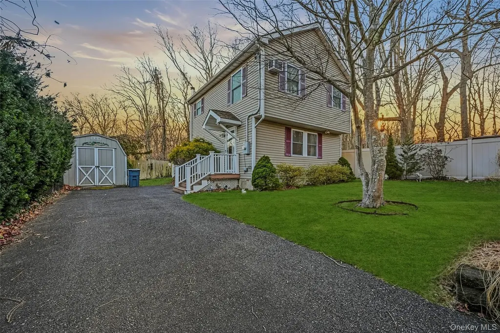 1 3rd Street Wading River NY 11792