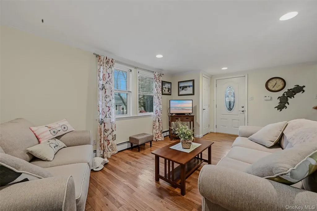 1 3rd Street Wading River NY 11792