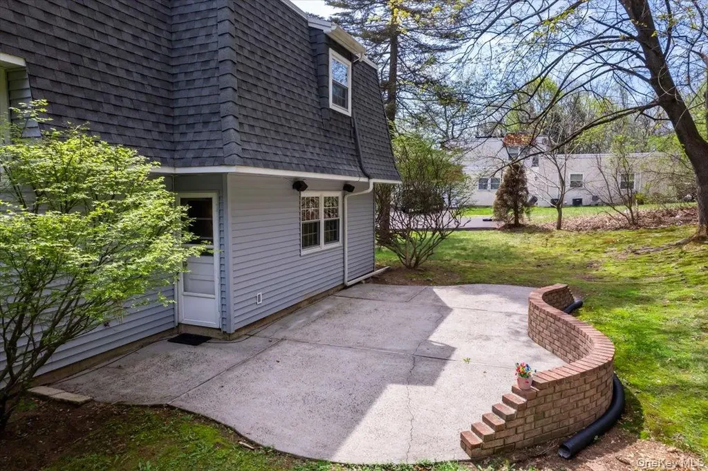 3 Spring Rock Place Spring Valley NY 10977