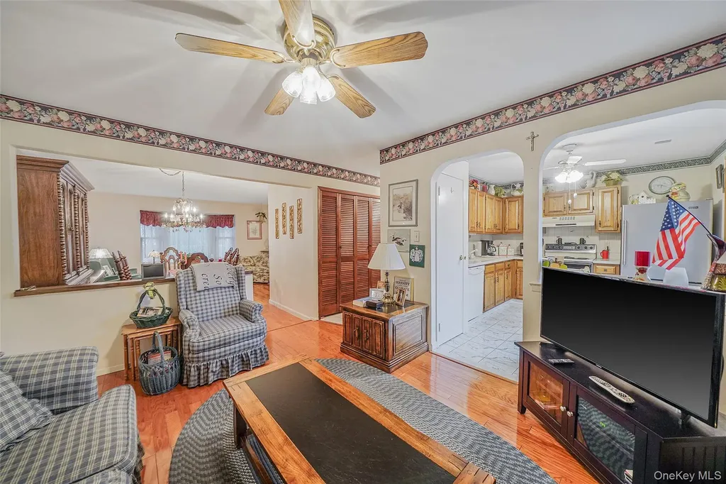 12 Quail Run Drive Deer Park NY 11729
