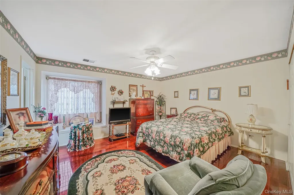12 Quail Run Drive Deer Park NY 11729