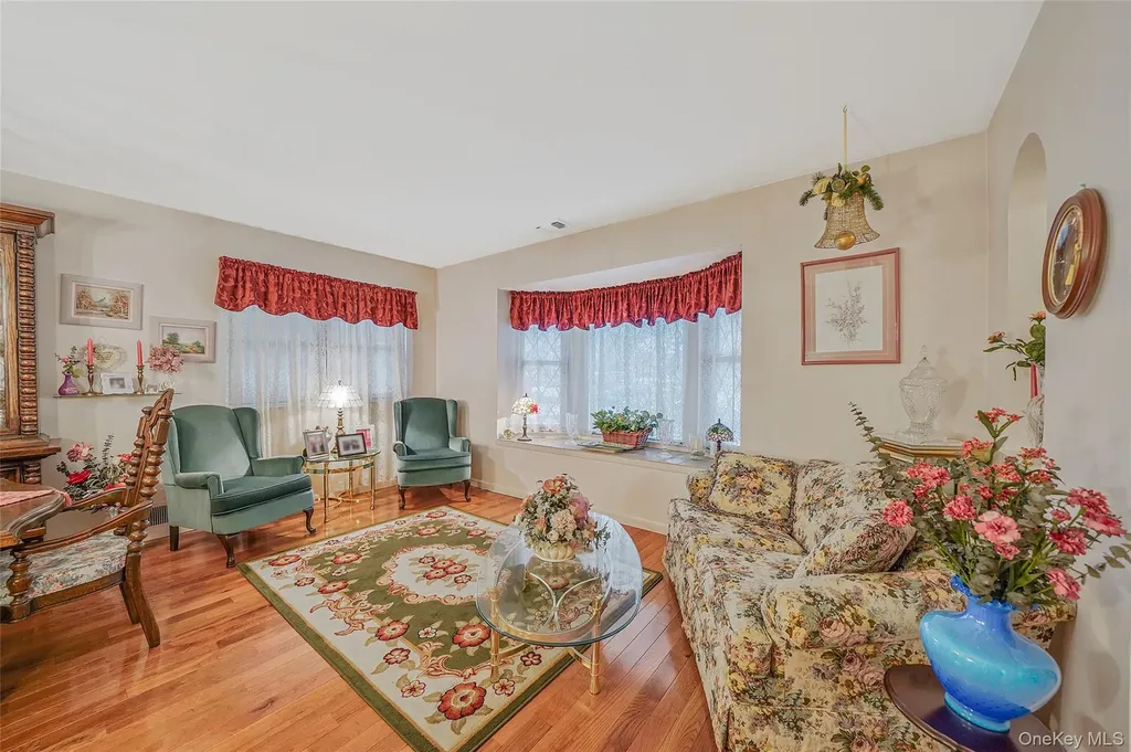 12 Quail Run Drive Deer Park NY 11729