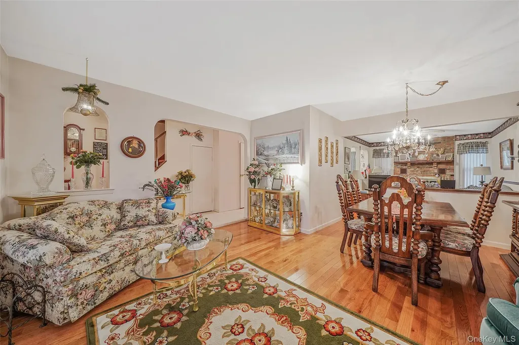 12 Quail Run Drive Deer Park NY 11729