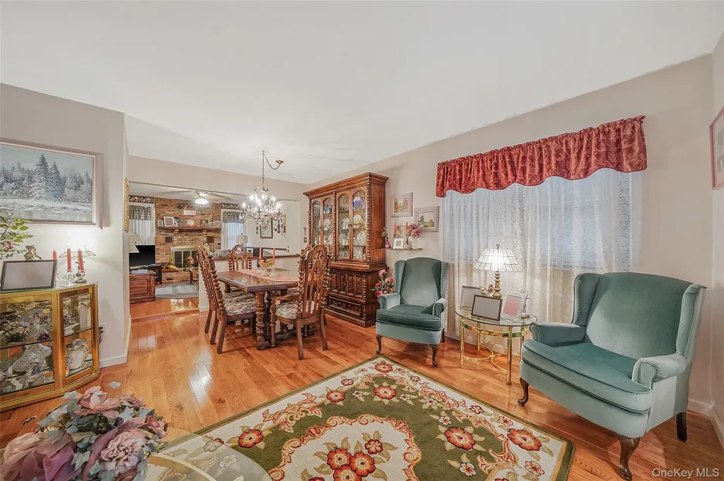 12 Quail Run Drive Deer Park NY 11729