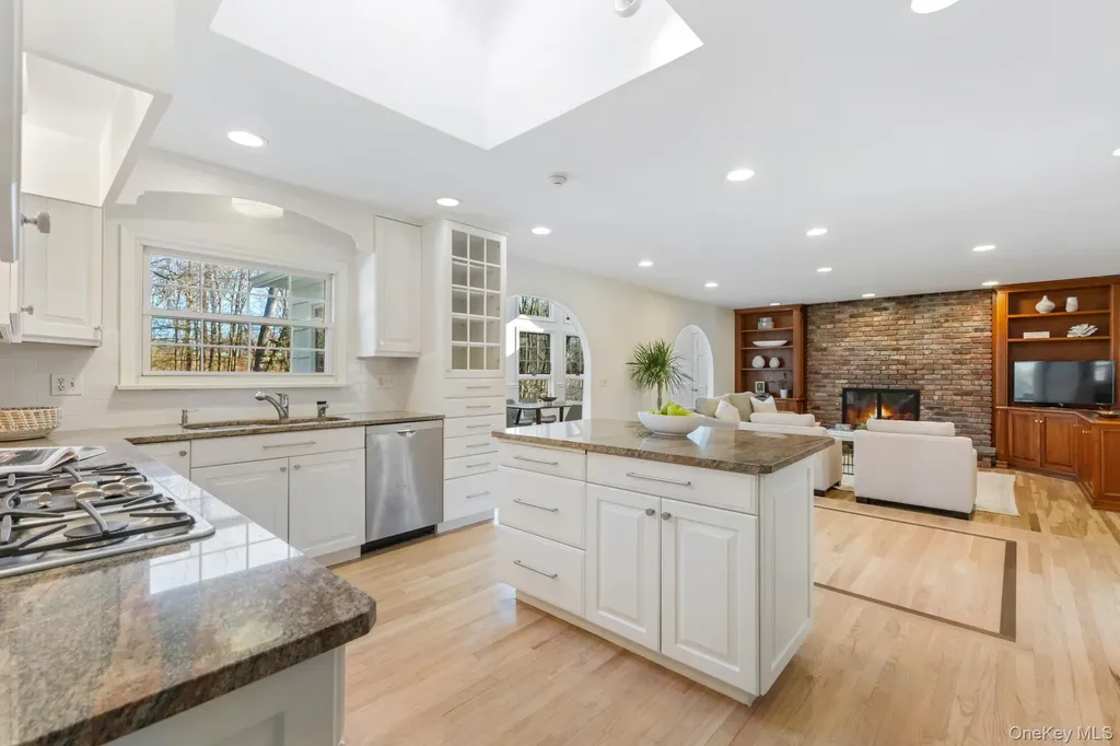21 Kolbert Drive Scarsdale NY 10583
