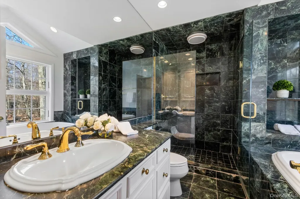 21 Kolbert Drive Scarsdale NY 10583