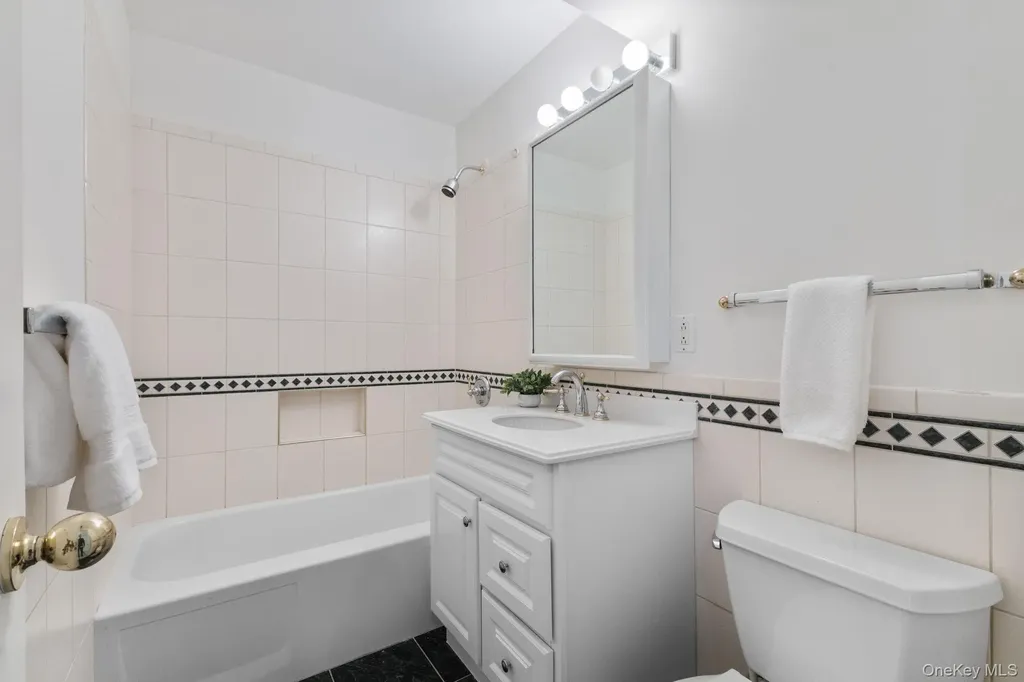 21 Kolbert Drive Scarsdale NY 10583