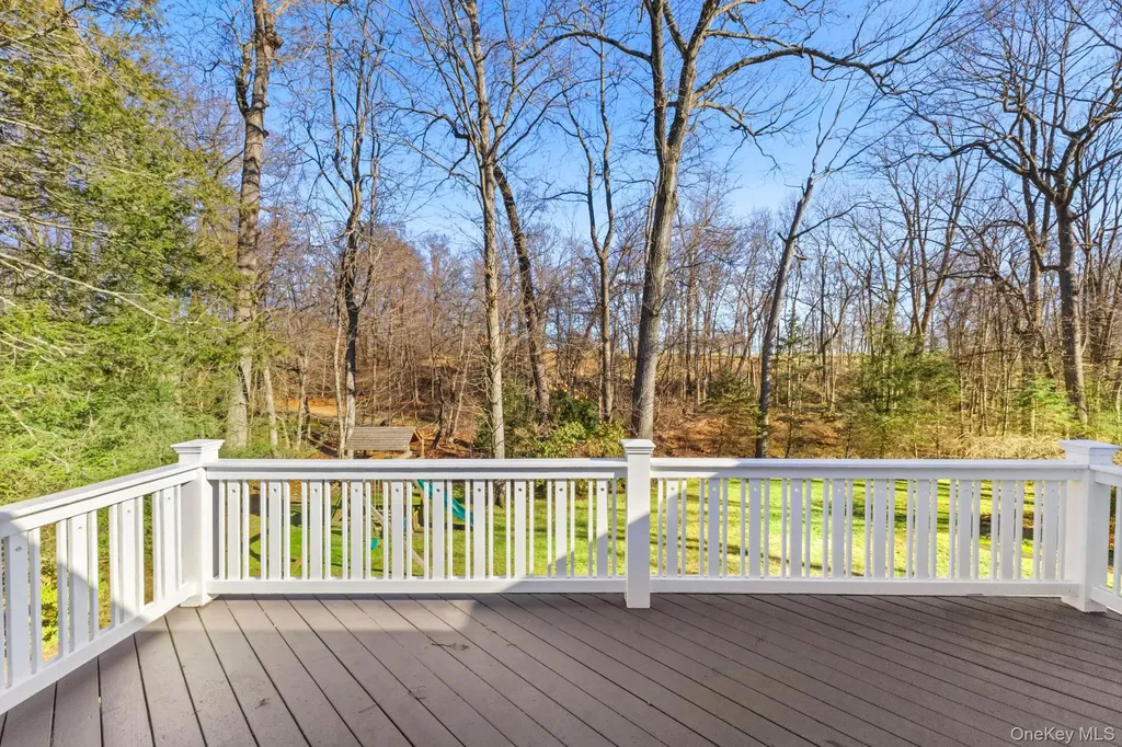 21 Kolbert Drive Scarsdale NY 10583