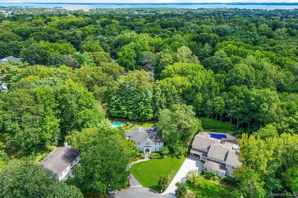 10 Hilltop Road Larchmont NY 10538