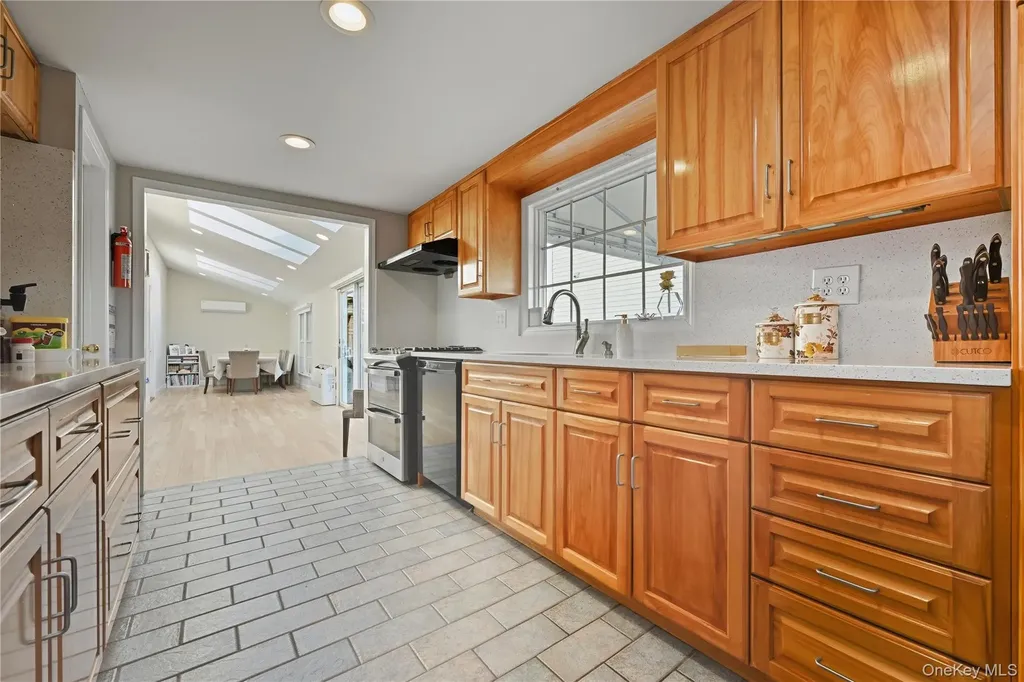 8 Burton Avenue Woodmere NY 11598