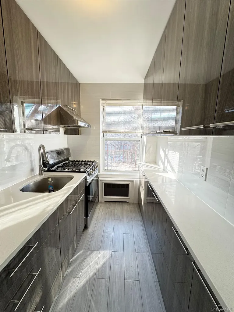 68-09 138th Street Flushing NY 11367