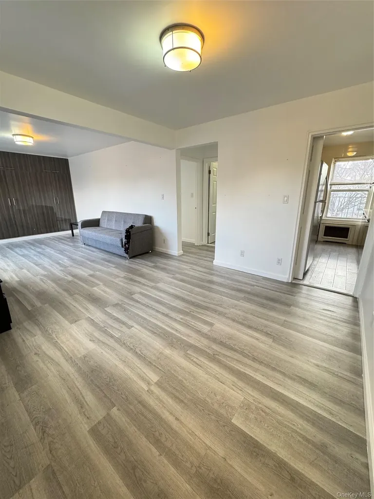 68-09 138th Street Flushing NY 11367
