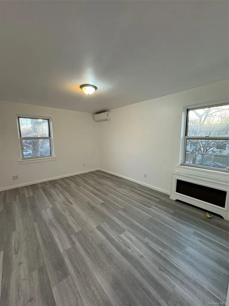 68-09 138th Street Flushing NY 11367