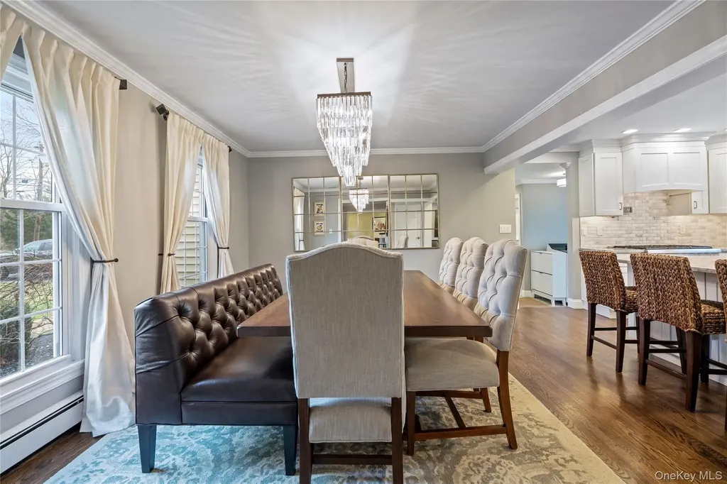 172 Burtis Lane Syosset NY 11791
