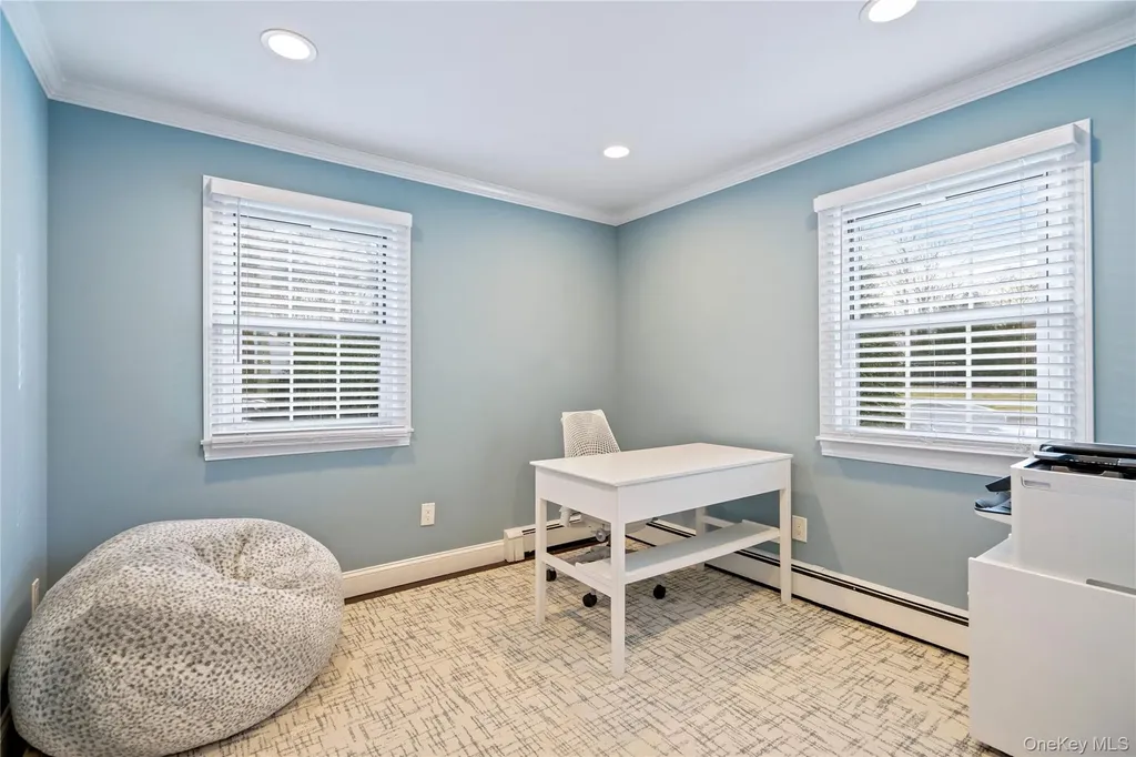 172 Burtis Lane Syosset NY 11791