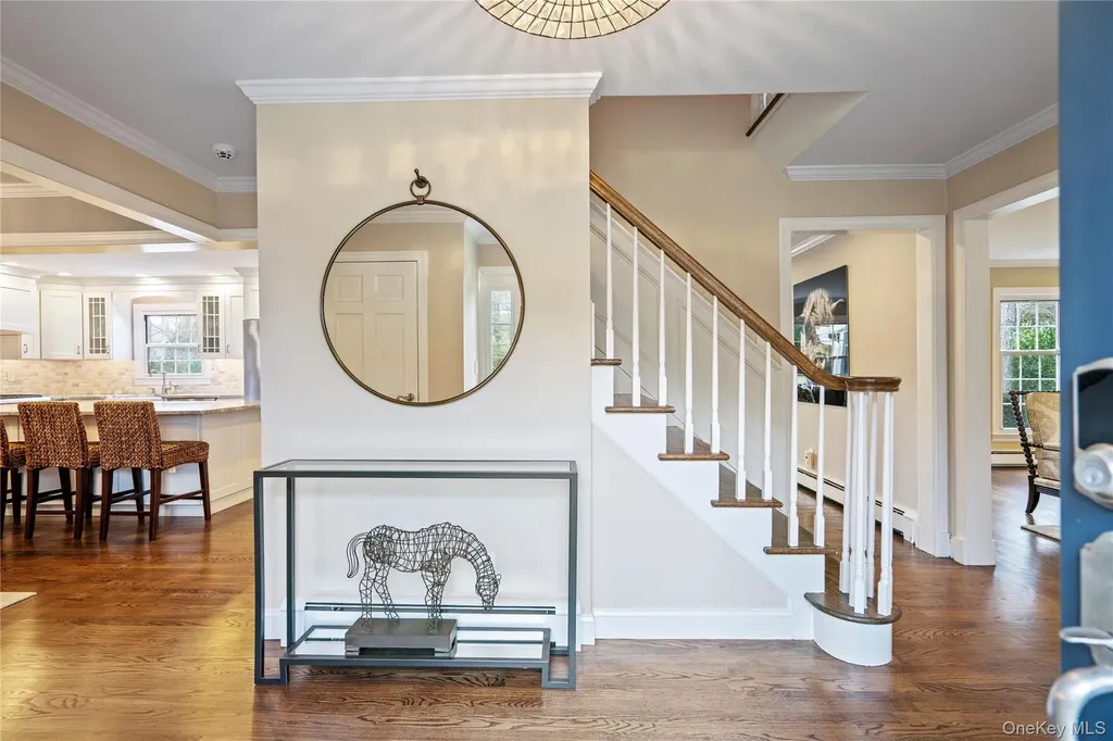 172 Burtis Lane Syosset NY 11791