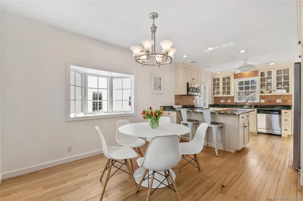 53 Oak Avenue Larchmont NY 10538