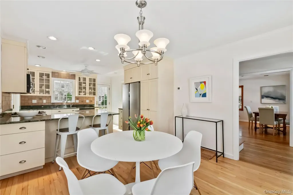 53 Oak Avenue Larchmont NY 10538
