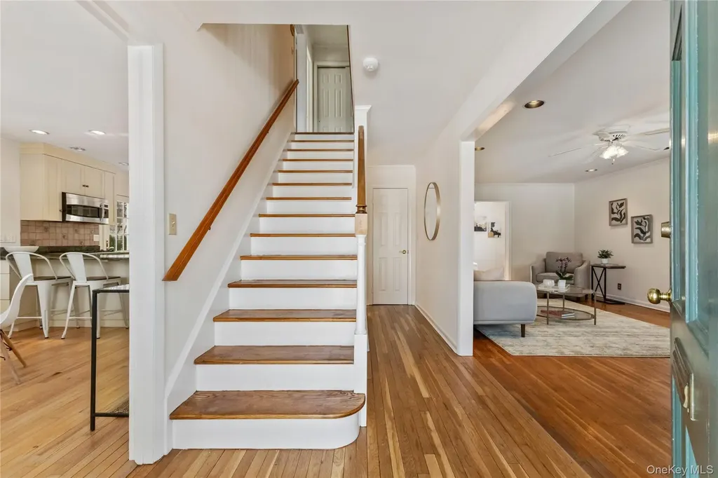 53 Oak Avenue Larchmont NY 10538