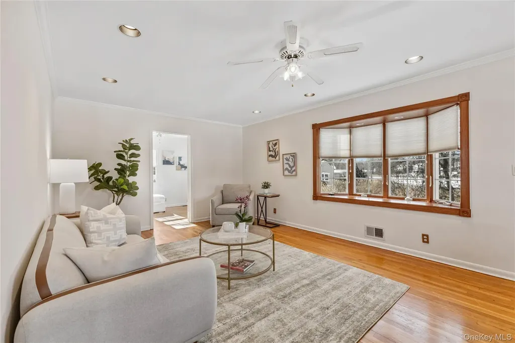 53 Oak Avenue Larchmont NY 10538