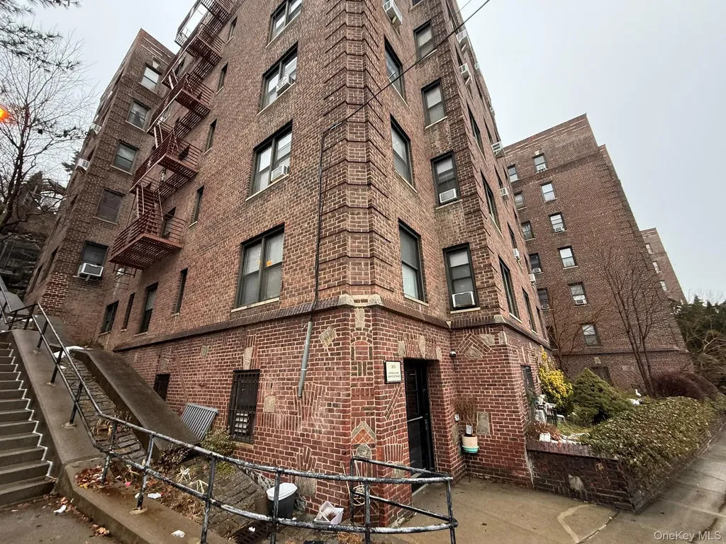 3015 Riverdale Avenue Bronx NY 10463