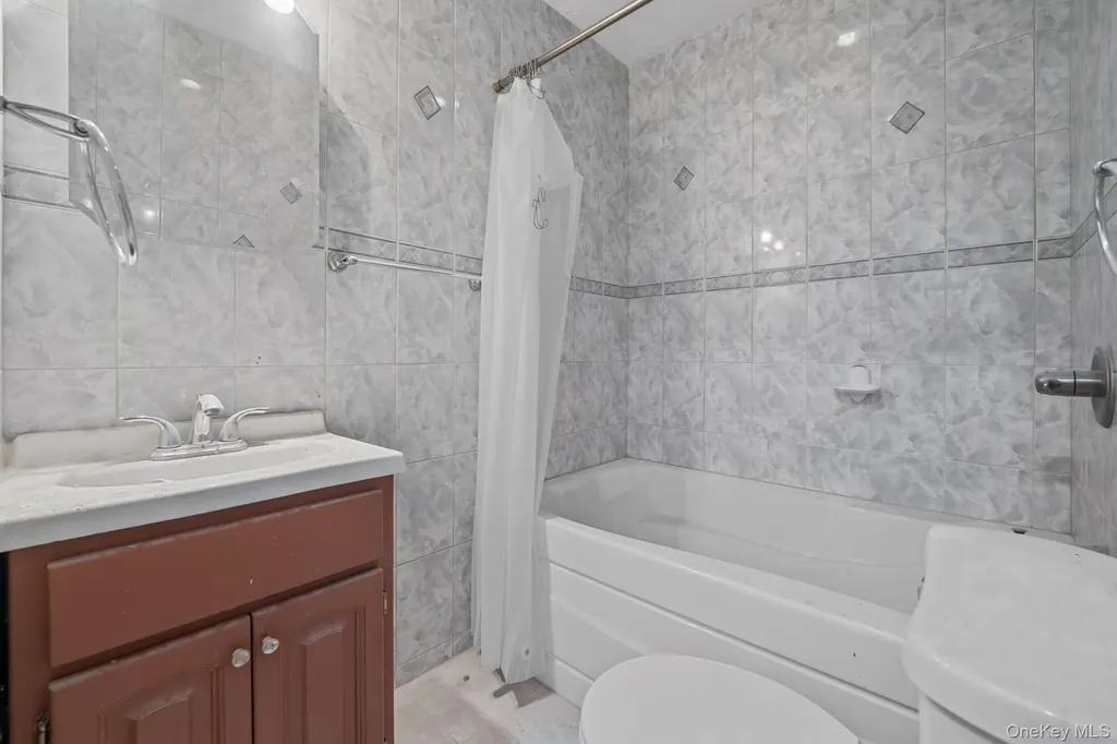 5844 Fresh Pond Road Maspeth NY 11378