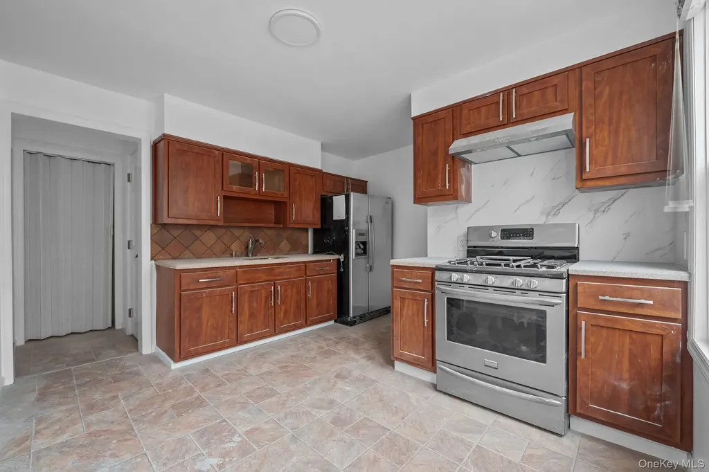 5844 Fresh Pond Road Maspeth NY 11378