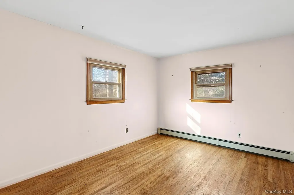 37 Cedar Drive Springs NY 11937