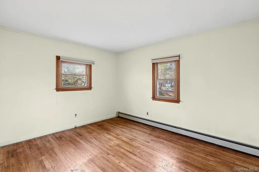 37 Cedar Drive Springs NY 11937