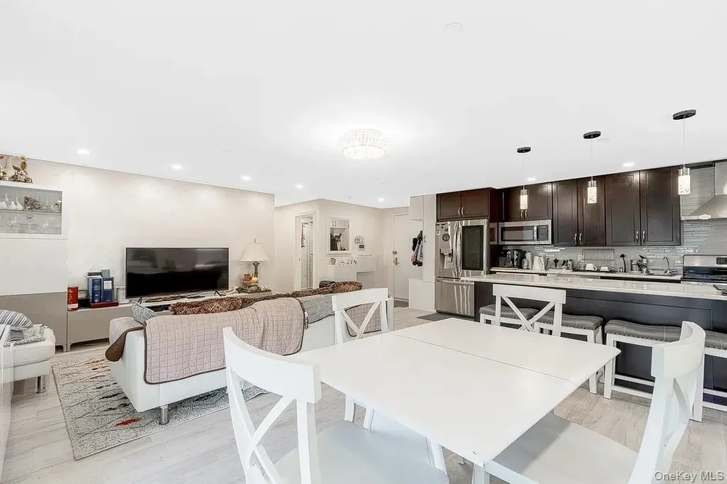 4300 Atlantic Avenue Brooklyn NY 11224