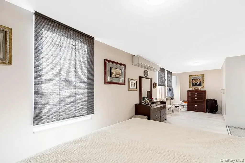 4300 Atlantic Avenue Brooklyn NY 11224