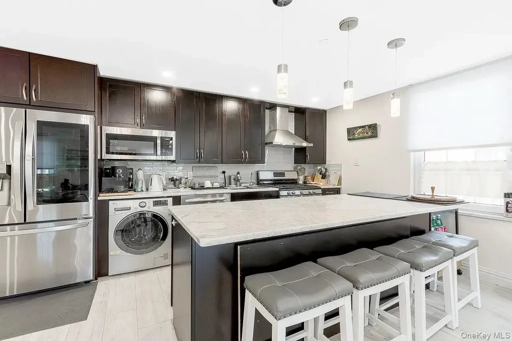 4300 Atlantic Avenue Brooklyn NY 11224