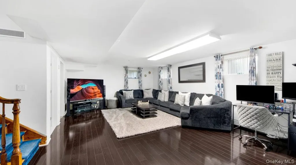 27 Woodside Avenue Harrison NY 10604