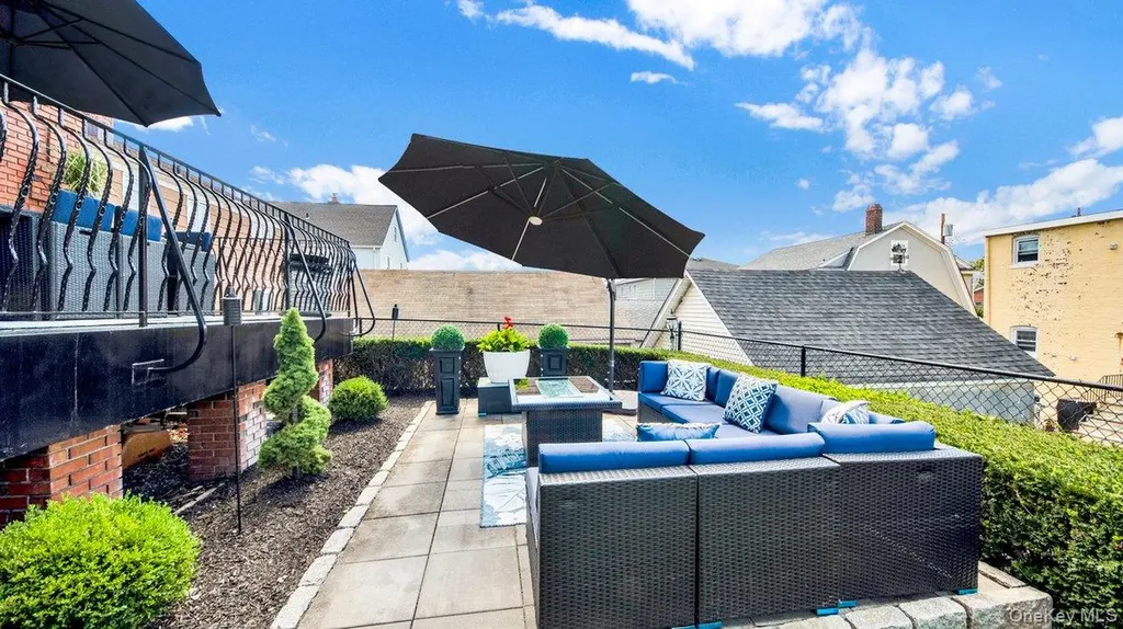 27 Woodside Avenue Harrison NY 10604