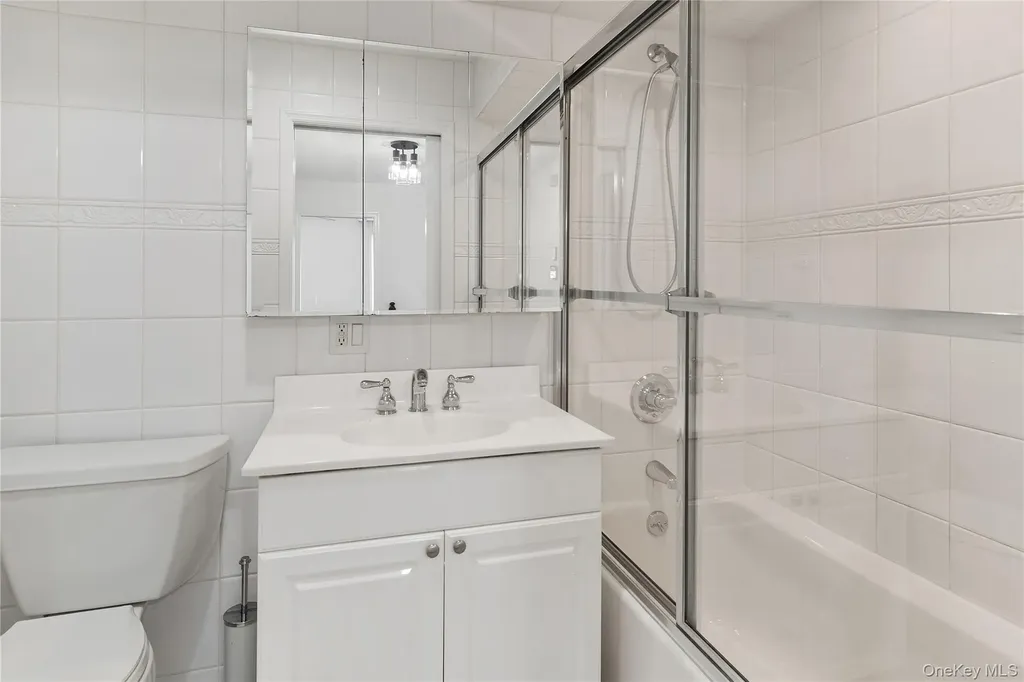 27 Woodside Avenue Harrison NY 10604