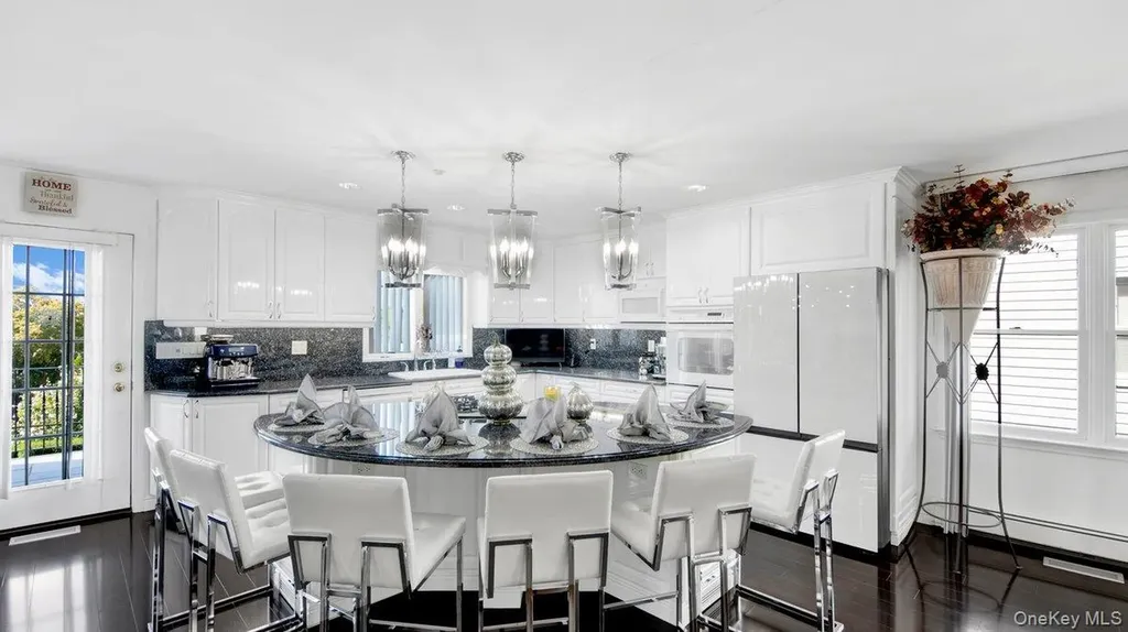 27 Woodside Avenue Harrison NY 10604