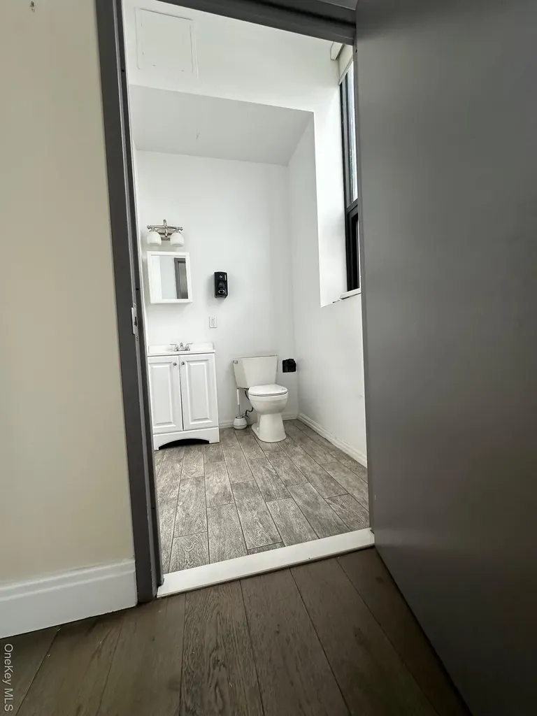 5319 46th Street Maspeth NY 11378