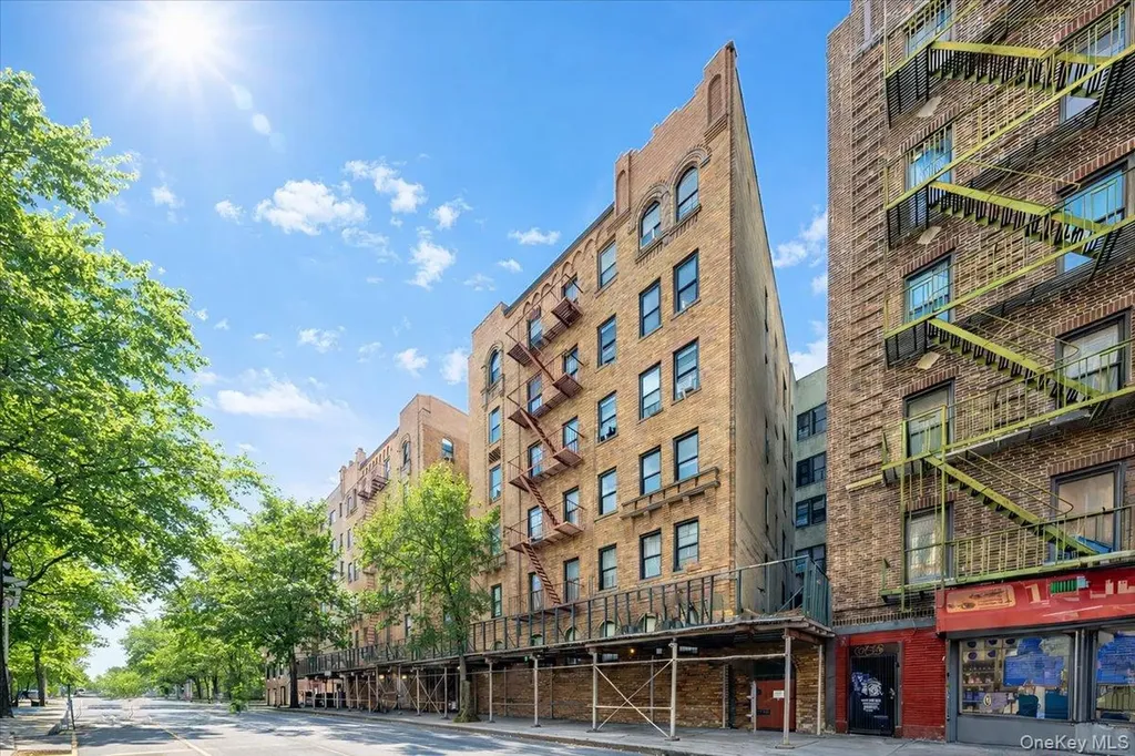 1045 Anderson Avenue Bronx NY 10452