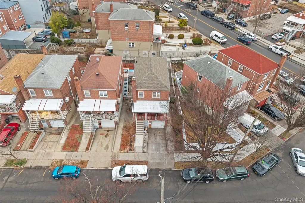2004 Bogart Avenue Bronx NY 10462