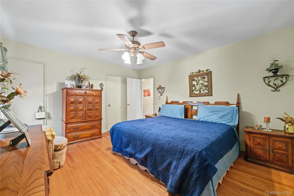 2004 Bogart Avenue Bronx NY 10462