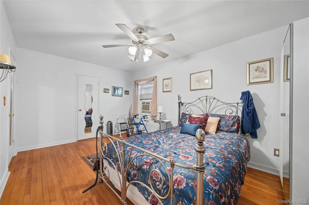 2004 Bogart Avenue Bronx NY 10462