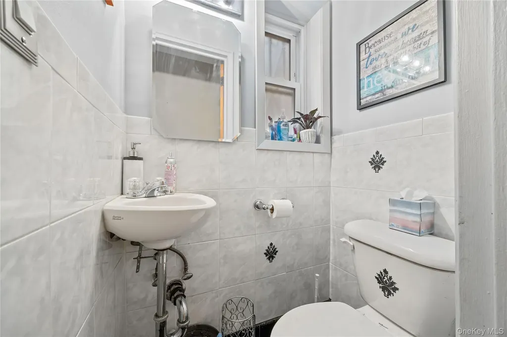 2004 Bogart Avenue Bronx NY 10462